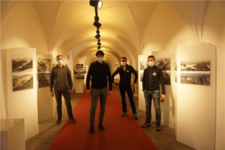 La mostra a Vipiteno (da sinistra) Peter Rainer, Dinale, Herbert Thaler, Hartmann Stuefer (ASP)