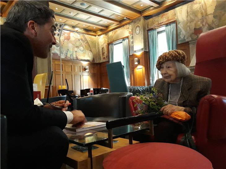 Kompatscher aveva incontrato Lidia Menapace in occasione del suo 95esimo compleanno nell'aprile 2019. (Foto: ASP/Silvia Fabbi)