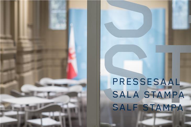 La sala stampa di Palazzo Widmann nel 2020 ha ospitato anche le conferenze stampa in diretta web (Foto: ASP)