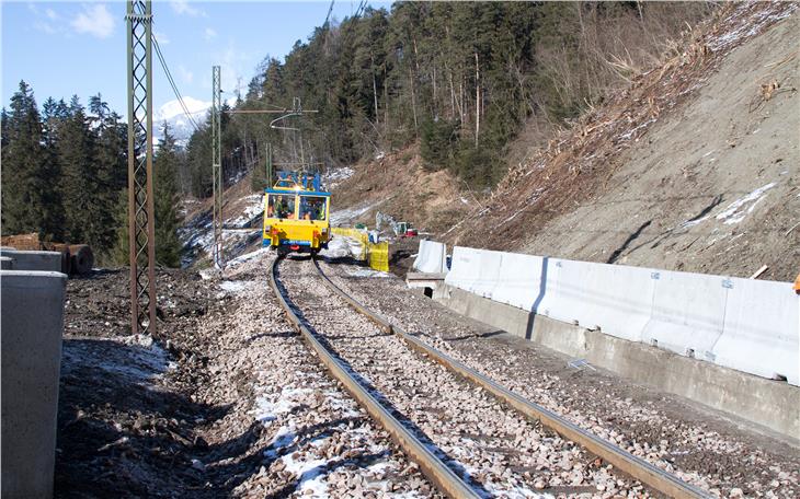 Dopo la frana, gli interventi di messa in sicurezza della ferrovia della Pusteria a Valdaora sono quasi ultimati. (Foto: ASP/Ingo Dejaco)