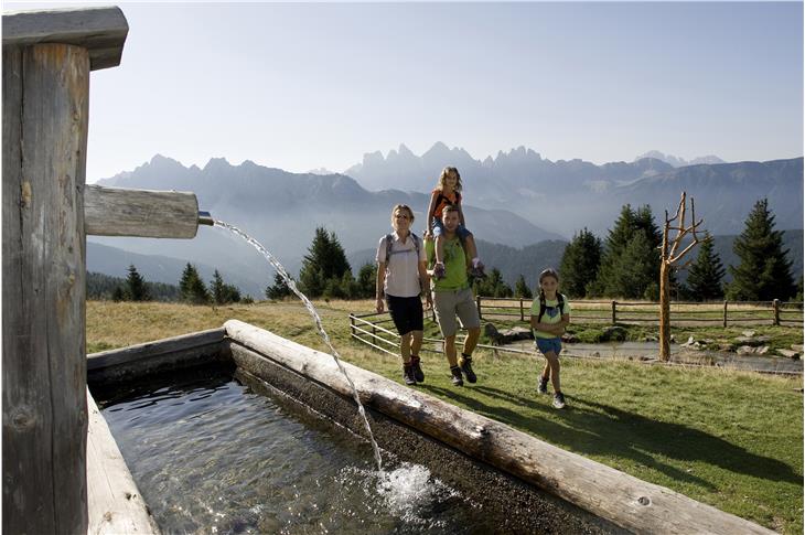 Rendere l'Alto Adige una regione sempre più a misura di famiglia è l'obiettivo di fondo della politica provinciale in questo settore (Foto: IDM/Thomas Grüner)