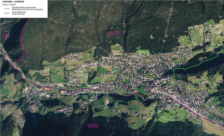Il tracciato della nuova linea elettrica interrata tra le cabine Laion-Val d’Anna. (Ortofoto)