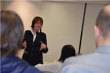 L'assessora Stocker ha presentato questa sera (23 gennaio) ai sindacati la bozza di riordino del servizio sanitario provinciale