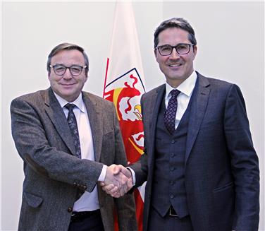 Il direttore Felder va in pensione: il commiato del presidente Kompatscher. Foto: USP/mgp