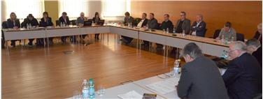 Nel corso dell’incontro con il Consiglio dei Comuni è stato espresso l’auspicio che vi sia un flusso di informazione regolare e costante.