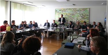 Incontro di Achammer con alcuni gruppi d’interesse in merito alla riforma della legge sugli organi collegiali