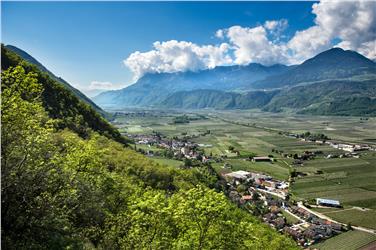 A Postal ammessi 400 posti letto in più per lo sviluppo turistico