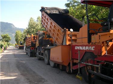 Anche nel 2017 ingenti investimenti per il rifacimento dei manti stradali (Foto USP)