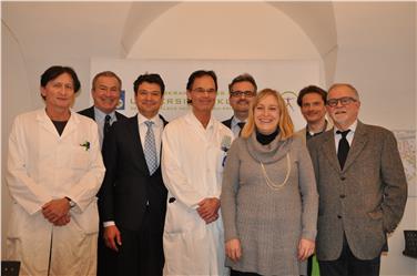 Tra Alto Adige e Salisburgo la cooperazione si amplia ora anche alla microchirurgia