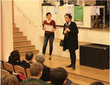 L'intendente Nicoletta Minnei nel corso del suo intervento al "Pascoli"