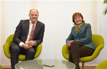L'assessora Martha Stocker con Stefan Teufel, capogruppo della CDU al Parlamento del Baden Württemberg