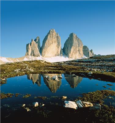 Le Tre Cime, che fanno parte della rete delle aree aplpine protette (Foto Ufficio parchi naturali)
