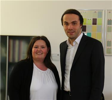 Ufficio Biblioteche tedesche diretto da Marion Gamper, qui in occasione dell'incontro di presentazione con l'assessore Philipp Achmmer (Foto: USP/I.Dejaco)