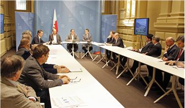 Incontro con i rappresentanti del mondo economico a Palazzo Widmann (Foto USP/mgp)