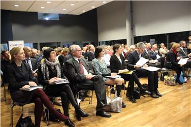 I partecipanti al convegno sull'Age management all'Eurac Foto USP rm