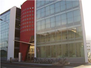 La sede della Ripartizione lavoro della Provincia in via Gamper,1 a Bolzano