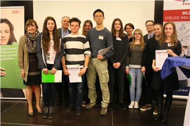 Göli studenti altoatesini delle superiori in lingua tedesca vincitori al 31° concorso in lingue straniere del Tirolo (Foto: USP)