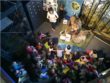 Musei come spazi di incontro vitali: bambini al Museum Ladin Ursus ladinicus (FOTO: USP)