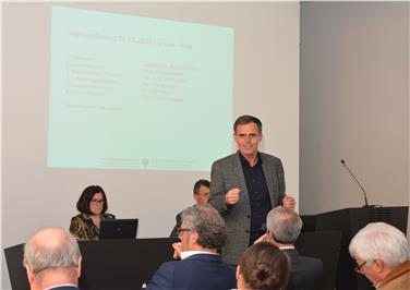 L'asessore Theiner al penultimo incontro per discutere con Comuni e associazioni il ddl su territorio e paesaggio