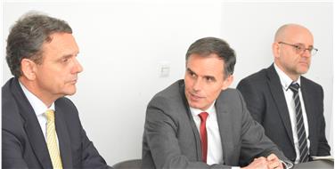Luis Amort, Richard Theiner e Flavio Ruffini presentano il masterplan. Foto USP/Daniel Rabanser