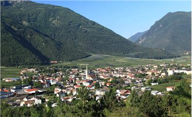 Il paese di Laces in val Venosta