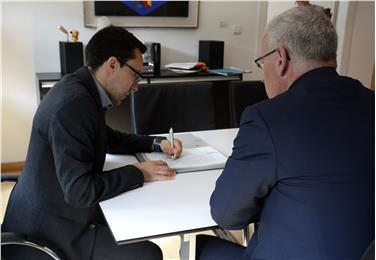 Assessore Tommasini: La sigla formale dell’atto di compravendita dei nuovi locali per il Centro Trevi  e l’imminente trasferimento della Biblioteca nel ‘polo culturale provinciale’ è un segnale importante per i cittadini