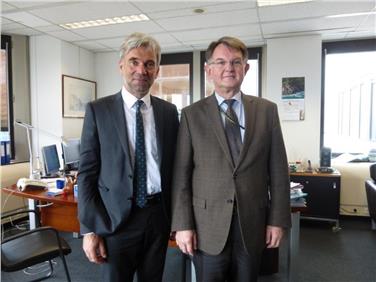 L'assessore Schuler con il vicedirettore generale Rudolf Mögele (Foto USP)