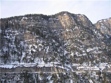 Lavori lungo la strada della Mendola all'altezza delle Roccette: apertura dei cantieri spostata al 2 maggio (Foto USP)