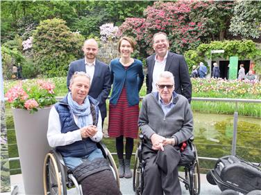 (da sx) Daniel Bedin, ex direttore Giardini; Gabriele Pircher, responsabile management piante; Günther Pertoll, ex direttore Giardini; il presidente della Federazione Telser; ex vice presidente Luis Lintner (Foto: Giardini Castel Trattmansdorff)