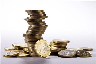 Esenzioni e prestazioni finanziarie e sociali: la Giunta ha modificato il regolamento su reddito e patrimonio per la DURP