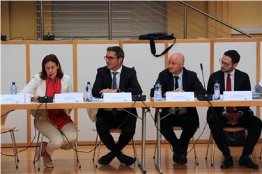 Fondo sociale europeo, il comitato di sorveglianza riunito nel cortile di Palazzo Widmann per fare il punto sul nuovo programma operativo Foto USP mgp