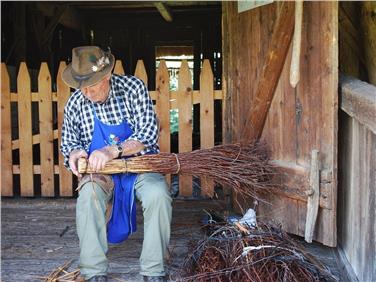 Dalla prossima settimana al Museo degli usi e costumi di Teodone si terranno dimostrazioni di artigianato
