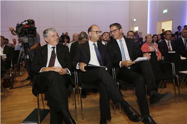 Il presidente Kompatscher e il ministro Alfano durante il convegno in Fiera (Foto Verant)