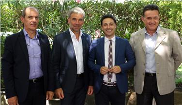 Gli assessori Schuler e Viérin (al centro). Foto: rt