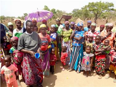 Oltre mille profughi sono assistiti nella missione delle suore terziarie