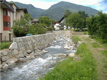 Con nuovi interventi aumenta la sicurezza dell'abitato di Varna contro il pericolo di piene del rio Scaleres