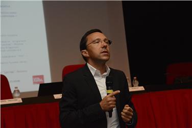 L'assessore Christian Tommasini durante il convegno alla FP