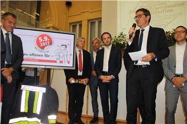 Il presidente Kompatscher e la Giunta inaugurano a Palazzo Widmann la Giornata dell'autonomia 2017 (Foto rm)