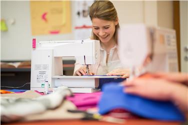 Corsi di cucito alla scuola professionale Aslago (Foto USP/Scuola professionale Aslago)