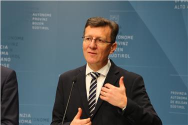 Peter Höllrigl lascia la Sovrintendenza scolastica tedesca dopo 15 anni (Foto USP)