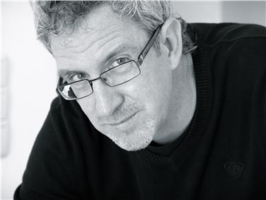 L'autore altoatesino Sepp Mall (Foto Claudia Pircher)