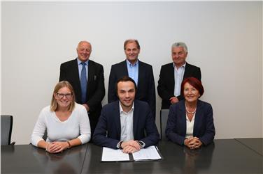 Ursula Stampfer, Philipp Achammer, Elisabeth Wieser, e, dietro, Guido Bocher, Josef Fauster, Bernhard Mair. Foto: USP/Ingo Dejaco
