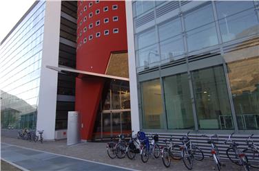 La sede della Ripartizione lavoro, in via Gamper 1 a Bolzano