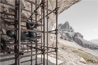 Integra, l'installazione dell'artista badiota Lois Anvidalfarei (Foto Museum Ladin/Gustav Willeit)