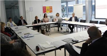 Gli assessori Tommasini e Deeg hanno incontrato la Consulta per la famiglia. Foto rm