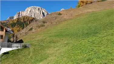 Entro ottobre pronte nuove reti paravalanghe per la messa in sicurezza dell'insediamento abitativo Ruac, sopra Colfosco nel comune di Corvara in Badia (Foto: USP/Sistemazione bacini montani est)