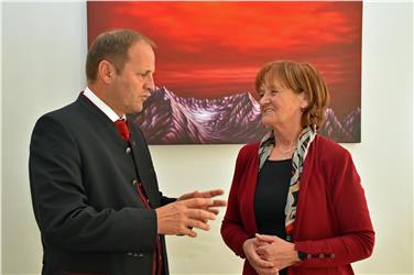 Olimpiadi come chance di crescita dell'Euregio: Josef Geisler e Martha Stocker (Foto Land Tirol)