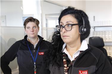 Sono 15 i telefonisti (e le telefoniste) in servizio presso la Centrale di emergenza che gestisce il numero unico 112 (Foto USP/mac)