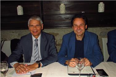 Il direttore di ripartizione Helmuth Sinn e il direttore d'ufficio Stefan Luther nell'incontro di Luino