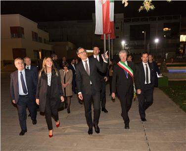 I sottosegretari Boschi e Bressa accolti al NOI Techpark dal presidente Kompatscher (Foto Pertoll)